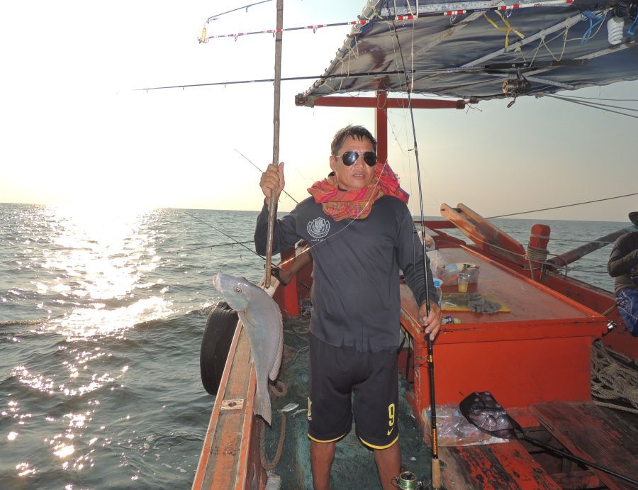 นี่ก็สร้อยนกเขา...(นกเขาจริงๆ)..ใหญ่ซะด้วย..
 :laughing: :laughing: :laughing: :laughing: