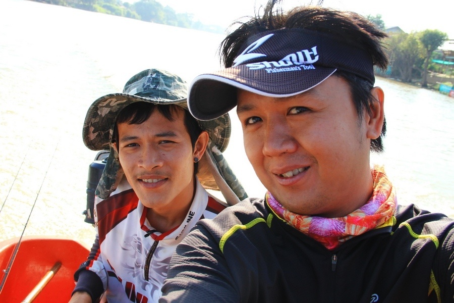 ดูเดะ ทำเหมือนคนได้ปลาแล้วเลยเนอะเรา  :laughing: :laughing: :laughing:

ก้อบอกแล้วว่าวันนี้อ่ะ chi