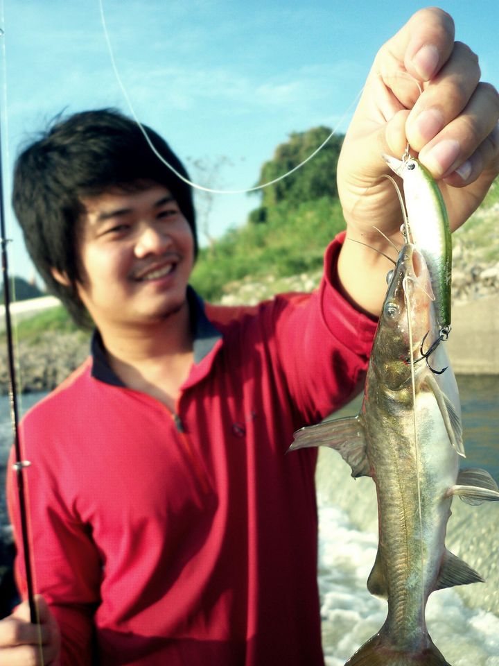 คนหล่อทำไรก้ดูดี  [b]กำ กำ กำ[/b]  :laughing: :laughing: :laughing:
