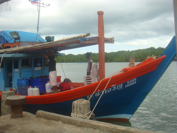 ทำหัวเรือใหม่ เปลี่ยนสีใหม่ แต่ชื่อเก่า "นำเจริญ" อดีต "ศรีวัฒนา"