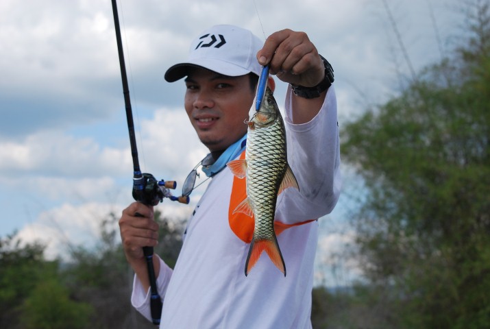 




หล่อ...ตลอดดดดดดดดดดดด..น้อง เจมส์ :cheer: :cheer: :cheer: :cheer: