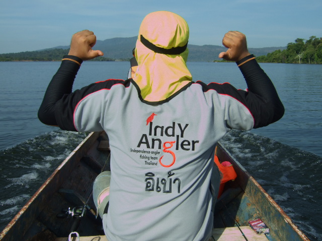 เรือมุ่งหน้า เข้าหมายใหม่ แต่ใจ ยัง สู้ไม่ถอยครับ :cheer: