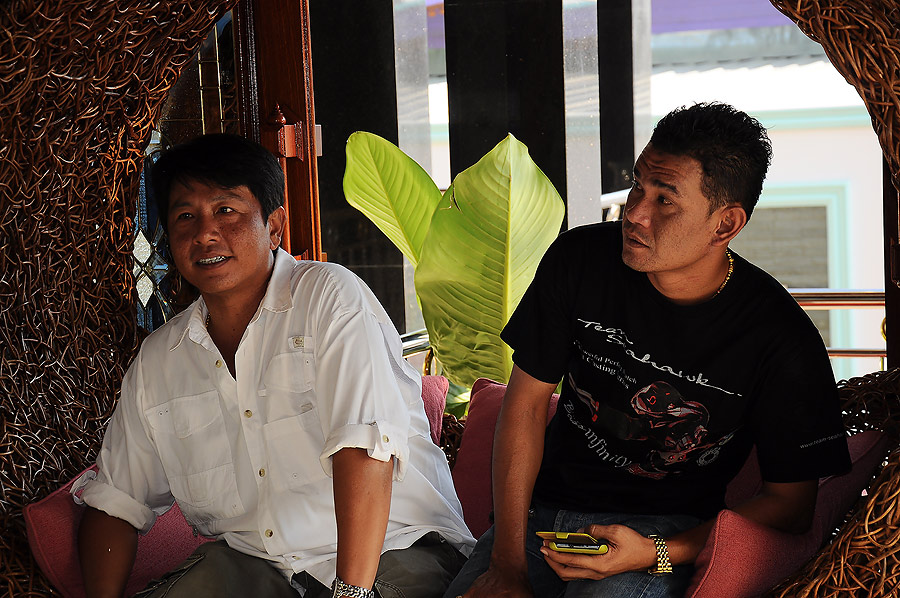 อีหมอบอยมาจากระยอง ใครถ่ายว่ะภาพนี้ แม่มออกมาดำทั้งคู่เลยเนอะอีหมอ :laughing: :laughing: :laughing: 
