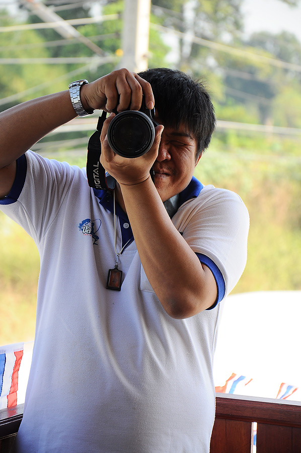 ฮั่นแนะ มีตากล้องคนใหม่มาด้วยเหรอ :laughing: :laughing: :laughing: :laughing: :laughing: