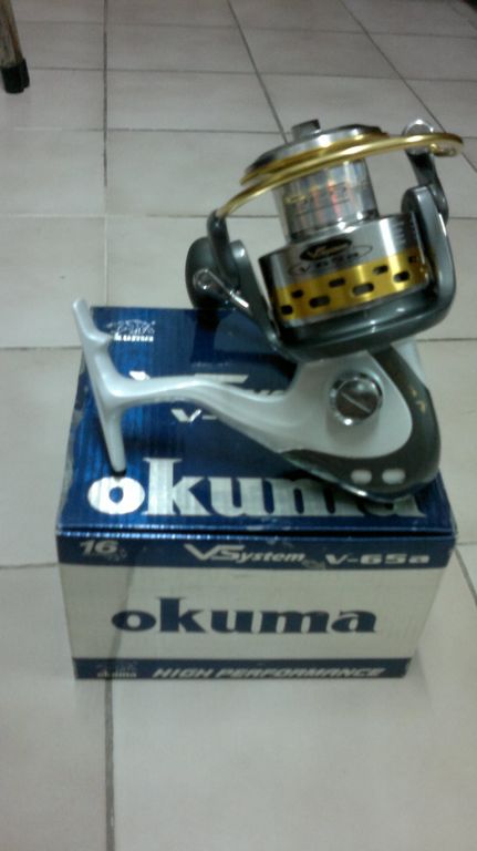 ส่วนรอกได้เจ้านี่มาคับ Okuma VSystem V65a เคยอ่านเจอรีวิวในหนังสือแสมสารก็ชอบๆแต่ก็ไม่ค่อยสนใจอะไรเพ