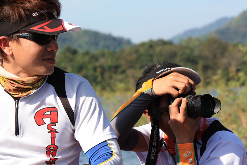 [b]เป็นจังหวะที่ เจ้าต่ายไกด์เข้ามาหาพอดี  ตากล้องเยอะวุ้ยวันนี้[/b] :grin: :grin: :grin: :grin: