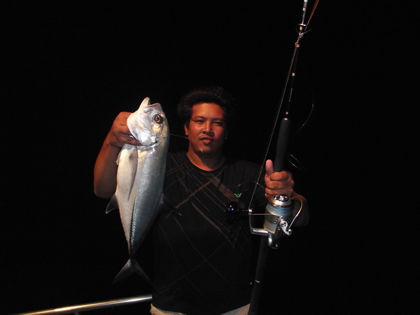 สวัสดีครับน้าyam55 :cheer: :cheer: :cheer:
ป้อกับปลากะมงตาแดงอีกแล้วครับ :cheer: :cheer: :cheer: :c