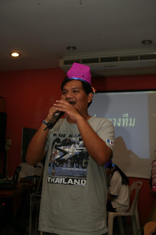 [b]แล้วก็ตามมาด้วย น้ามาด ครับ แถมอวยพรดีดี ให้พวกเราด้วยครับ อิอิ[/b]
 :cheer: :cheer: :cheer: :ch