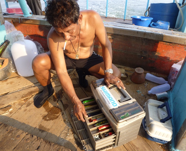 ตกปลามานานแค่ไหน ดูกล่องอุปกรณ์เอาเอง นะจาบอกไห้..อิอิ :grin: :grin: