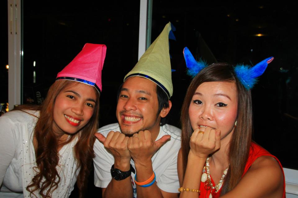 [b]นั่นแน่ ประกบสองเลย น้ายิ้ม อิอิ[/b]
 :grin: :grin: :grin: :grin: :grin: :grin: :grin: :grin: :g