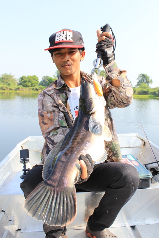 อีกรูปครับอ๊อฟ  หล่อม๊าวม๊าก...5555 :grin: :grin: :grin: