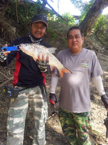 ขอถ่ายคู่กับน้าวุธคนน่ารักหน่อยครับ