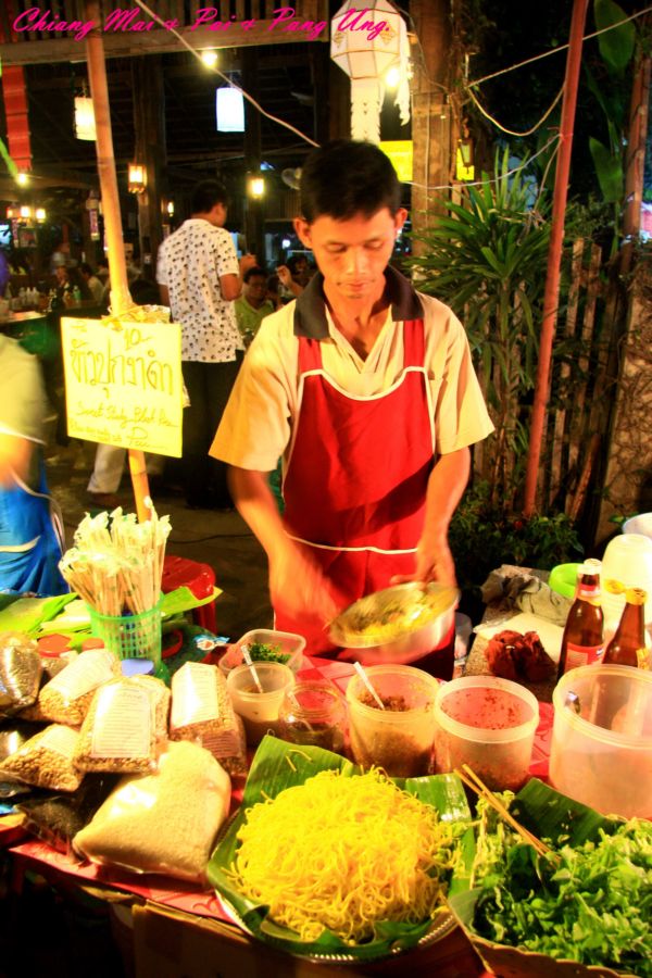 ผัดหมี่ยูนาน อิสรามขาย :think:

