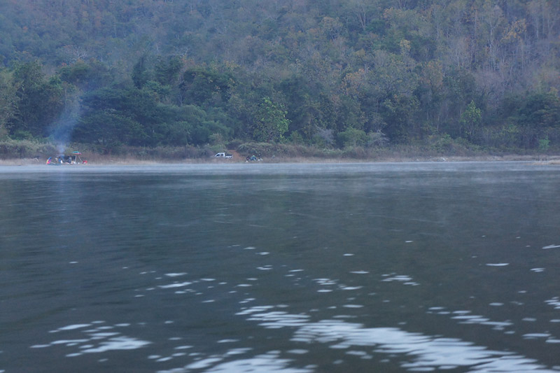 [b]หลังจากถ่ายน้ำออกจากเรือก็พักผ่อนตามสบาย เป็นการจบทริป สิ้นปี  ได้สนุกมากๆครับ โดนกันสนุกสนานไม่เ