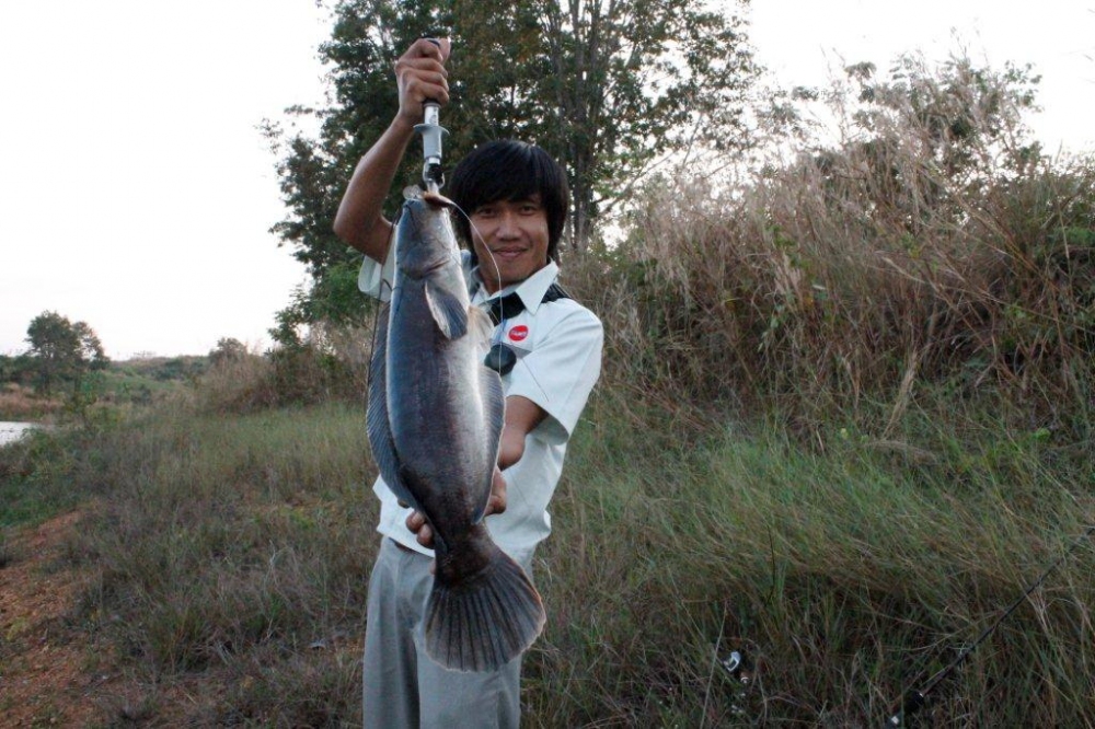 Toon fishingsyndome = เท่าไหร่ว่ะ
นัย 101-7 ย่านน้ำ = 5 ว่ะพี่ :cheer: :cheer: