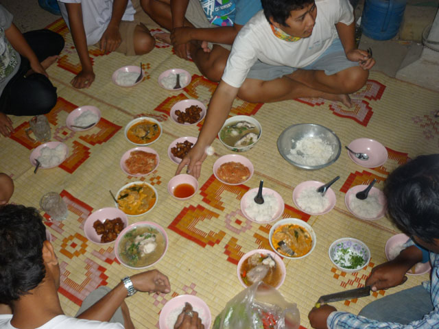 ล้อมวงครับ  