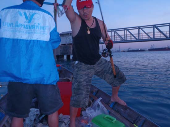  :cheer:ตัวนี้ต้องใช้ตะขอเกี่ยว.เดี๋ยวสวิงพัง. :cheer: