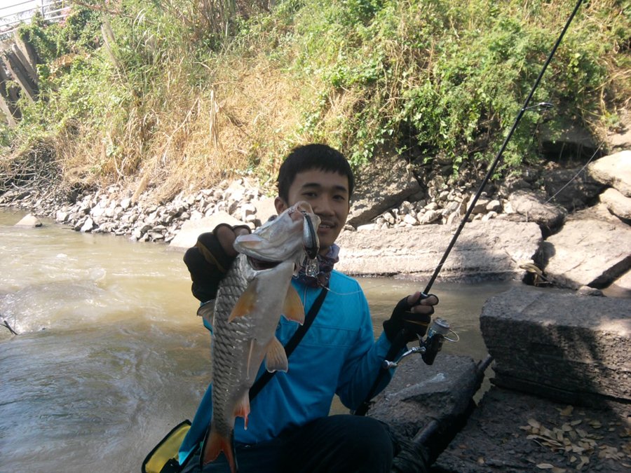  [b]พี่กวางจัดหล่อให้ผม 1 ใบครับ[/b] :cool: :cool: :cool: :cool: :cool: :cool:

 :tongue: :tongue: