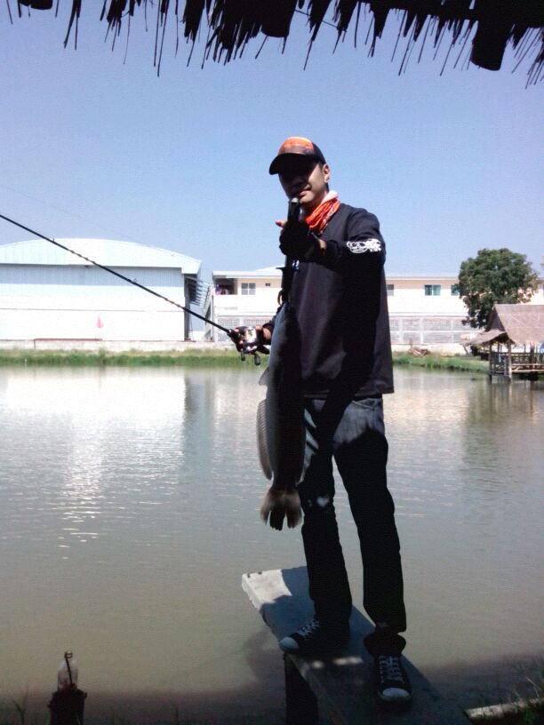 พูดผิดคับอีกภาพครับ :laughing: :laughing: