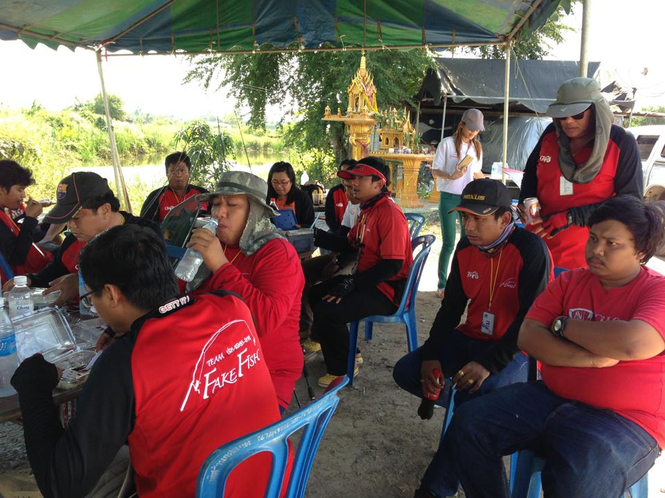 บรรยากาศตอนพักเที่ยง  :grin: :grin: :grin: