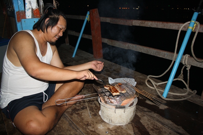 กินหมึกเบื่อแล้ว...

คอหมูเย่าง...ร่อย..

 :umh: :umh: :umh: :umh: