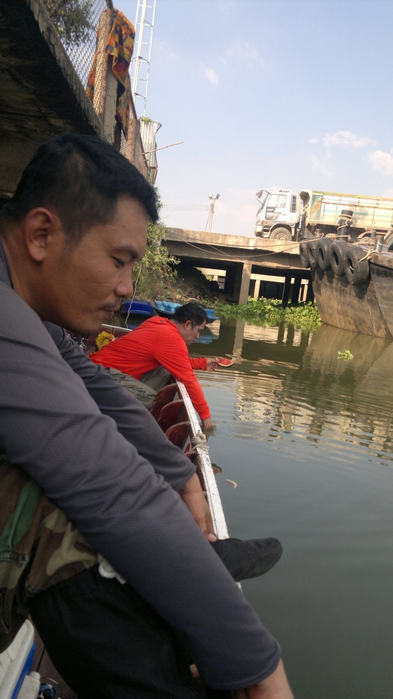 พักกินแตงโมสักหน่อย :umh: :umh: