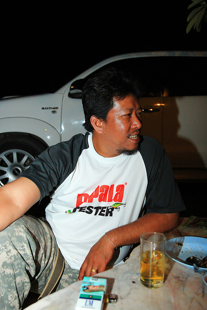  [b]+++ตามสภาพ......พี่ป๊อด...ว่างั้น[/b] :laughing: :laughing: :laughing: :laughing: