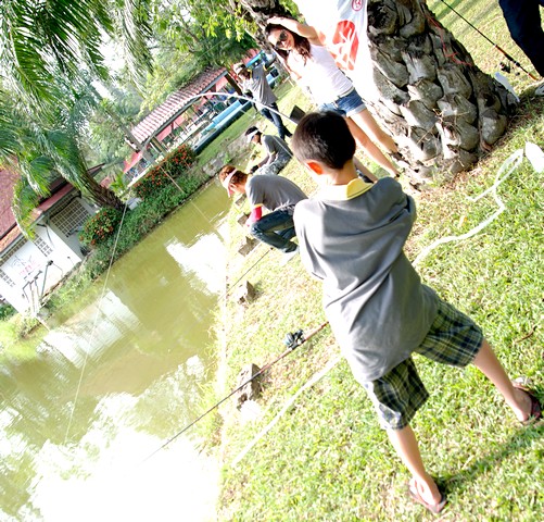 ท่าทางไม่ธรรมดาเลยทีเดียว 