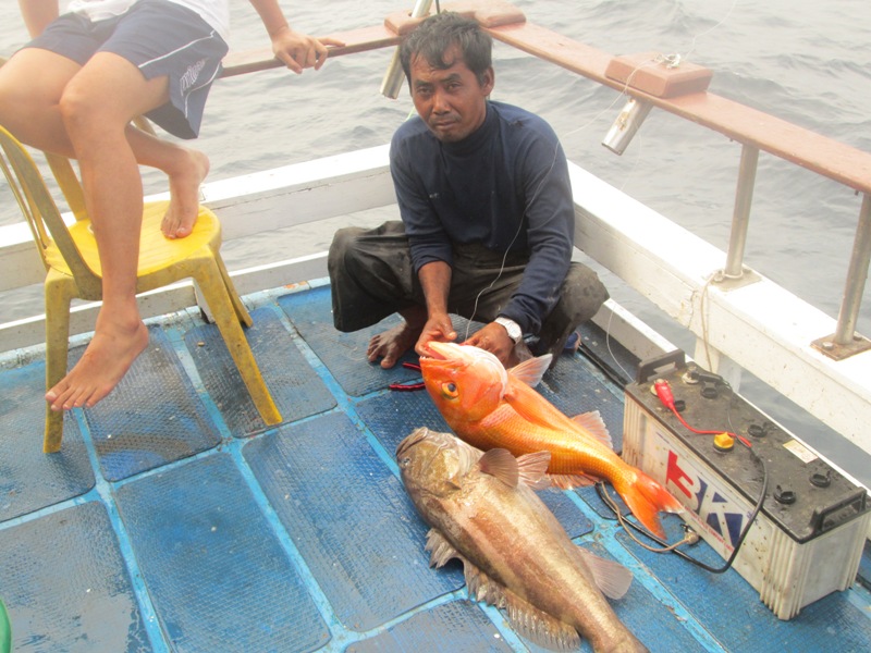 นายมิ้ว ลูกน้องในเรือ ยืมตัวมาจากลำพี่ตี๋ใหญ่  :grin: