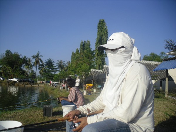 มีคนบอกอยากเห็นหน้ามากๆ เดี๋ยวต้องแอบถ่ายให้ได้ :cool: :cool: :cool: :cool: :cool: