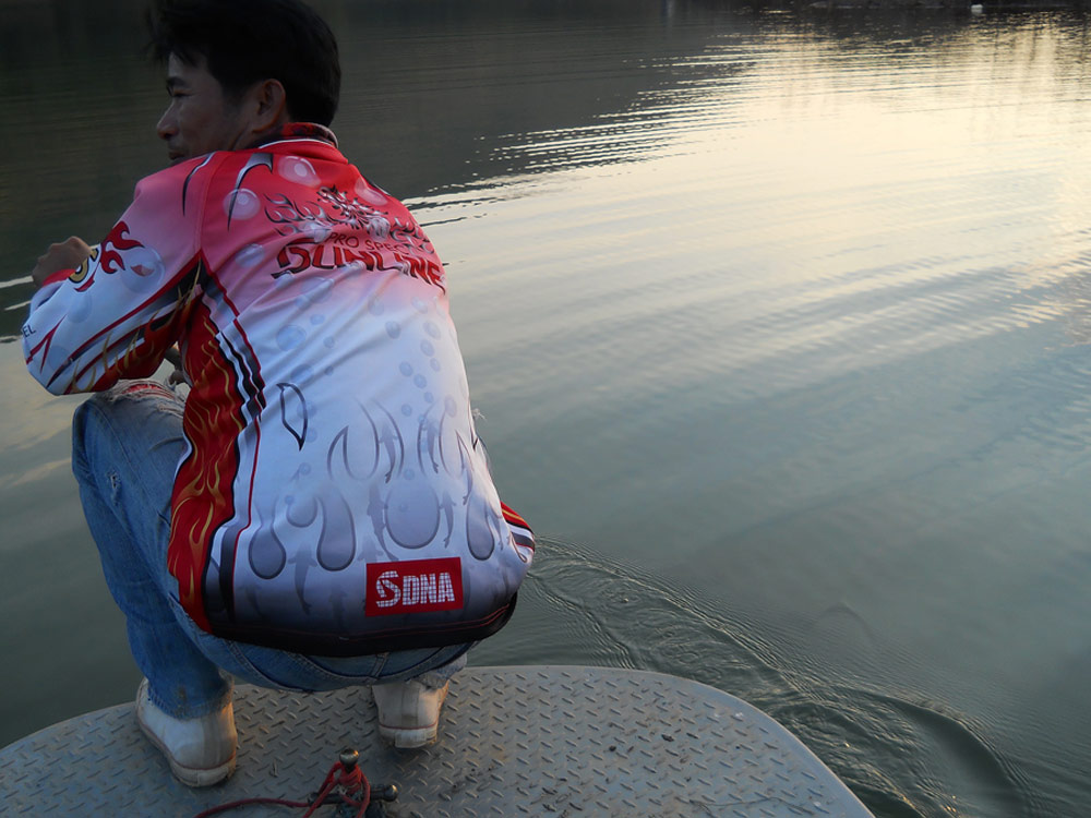 พี่ต้อมทำหน้าที่พายเรือเข้าสู่หมายตกกุ้งต่อ :cheer: :cheer: :cheer: