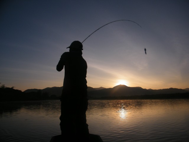  :love: :love: :love: ภาพย้อนแสง สวยครับภาพนี้