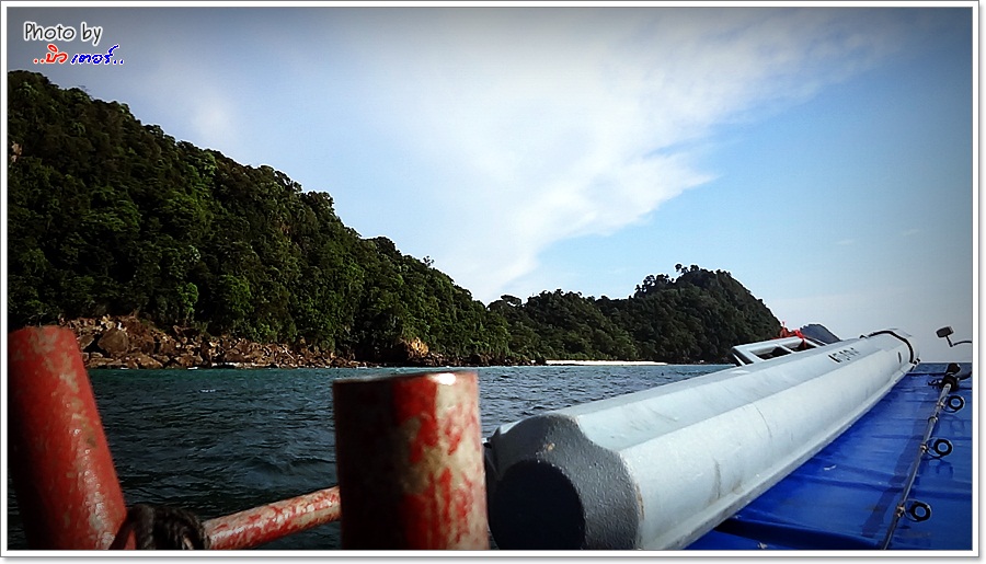  [b]บังสีหนั่น ถือหาง วิ่งผ่าแนวหินข้างเกาะกระดาน ให้ถึงสุดปลายเกาะสักรอบ

เผื่อโดน!! [/b] :grin: 