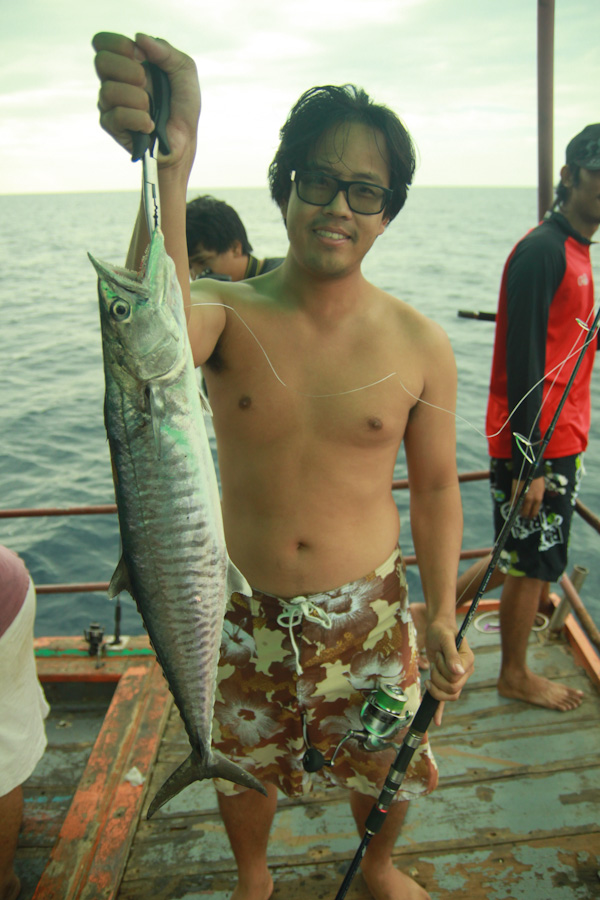  [b]ดุจเชื้อเพลิงเติมพลังในศรัทธาต่อไป[/b] :cool: