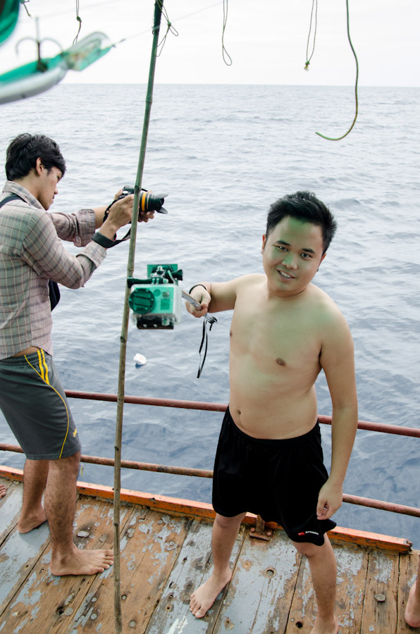  [b]ช่างภาพใต้น่้ำก็เตรียมพร้อม[/b] :cool: