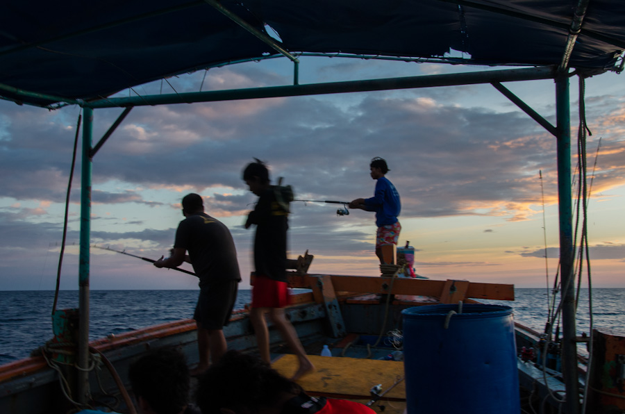  [b]หน้าเรือทำอะไรกันอีกแล้ว[/b] :grin: