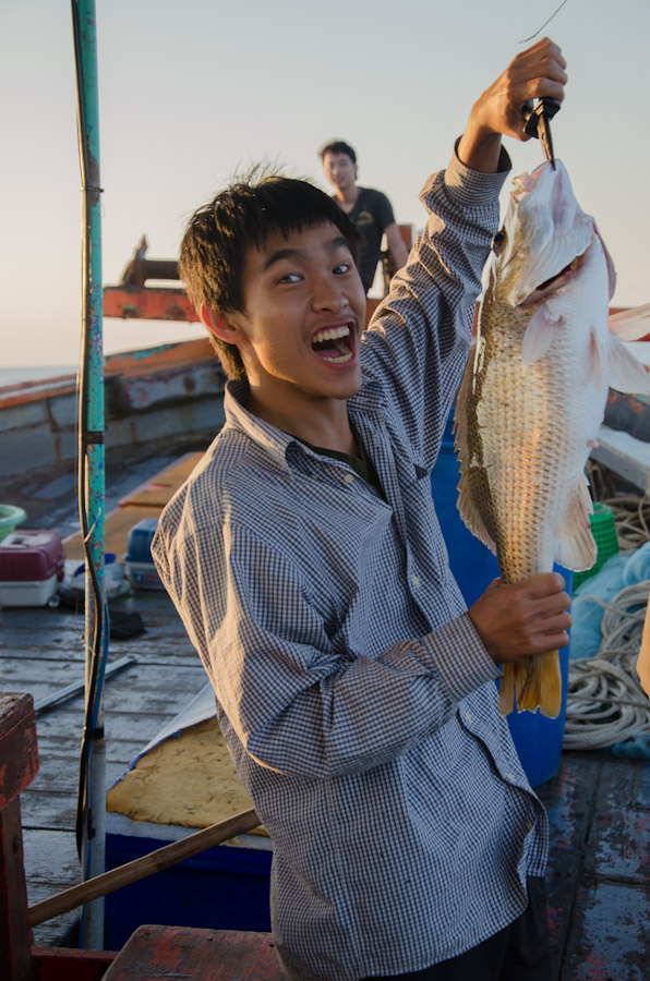  [b]มือใหม่ไร้อุปกรณ์ถ่ายรูปยั่วมือเก่าไร้ฝีมือหน่อย[/b] :laughing: :laughing: :laughing: :laughing: