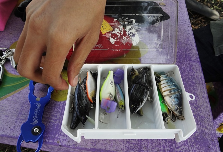  [center] 
Crank Bait	  Swim Bait   Jerk Bait	   Top Water

วันนี้จัดเต็ม..ใช้แม่มมันทุกตัวเนียแห