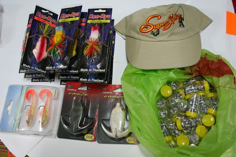 [b]ขอบคุณ น้ารักษ์น้ำ Sport Tackle Team   สนับสนุนของรางวัล[/b]  :prost: 