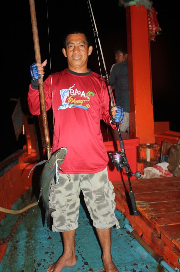 กะมงตาแดงอีกแล้วครับ........... :laughing: :laughing: :laughing: