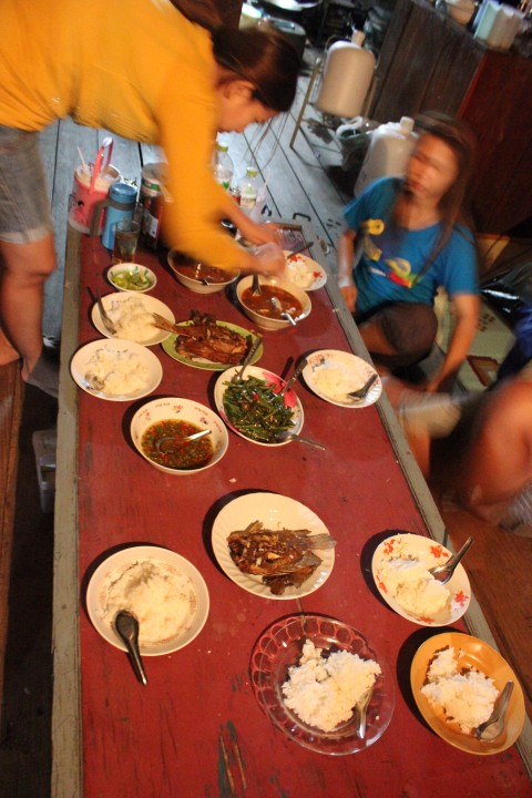 กินข้าวเย็นคร้าบ