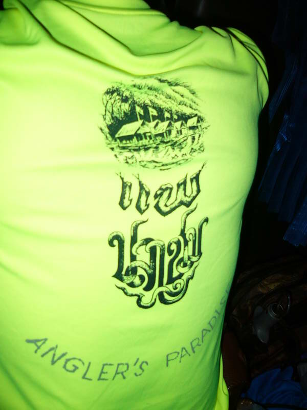 เสื้อสวยอ่ะพี่  แพปลาชุม  ชุมจิงป่าวเพี่ยว่างพาไปลองหน่อยนะ :grin: :grin: :grin:
