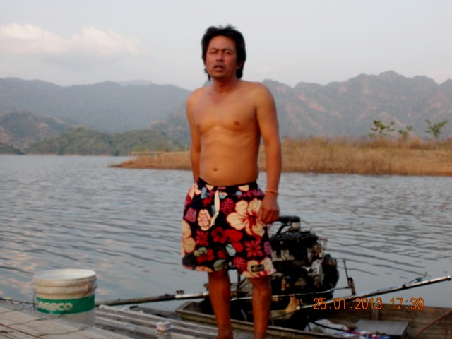 ตัวเป็นๆพี่เผือกคับ  อยากโชว์หุ่นบ้าง