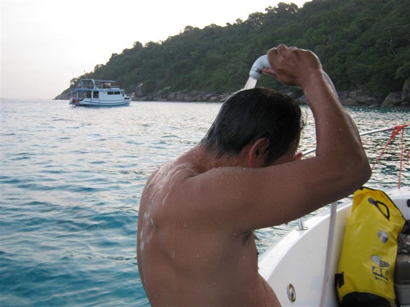 ขึ้นมาอาบน้ำใหญ่เรยนะ :laughing: