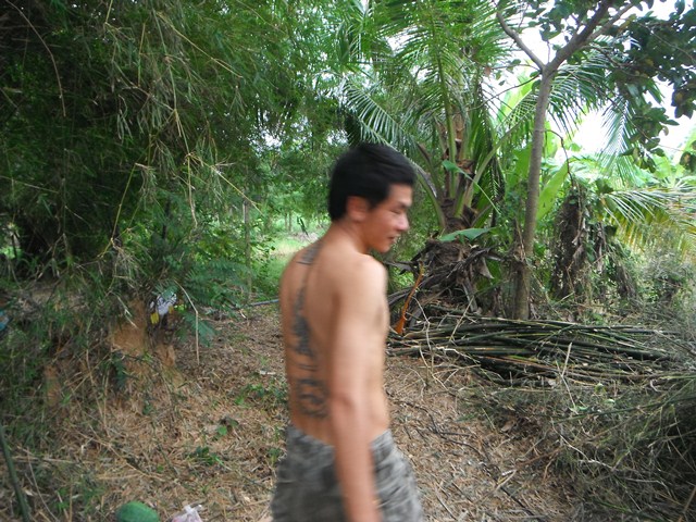 แซวเรืองปลาแรด ทำใจไม่ได้ เดินหนีเลย 55