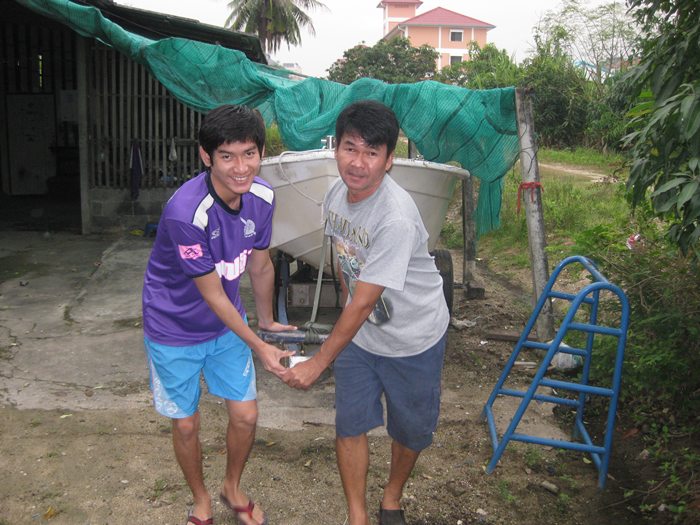 เอาเรือไปตกปลากันบ้างดีกว่าครับ..