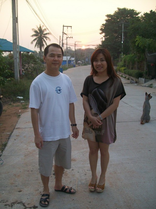 พี่ชาติกับผบ.มากันแล้วครับ  :love: