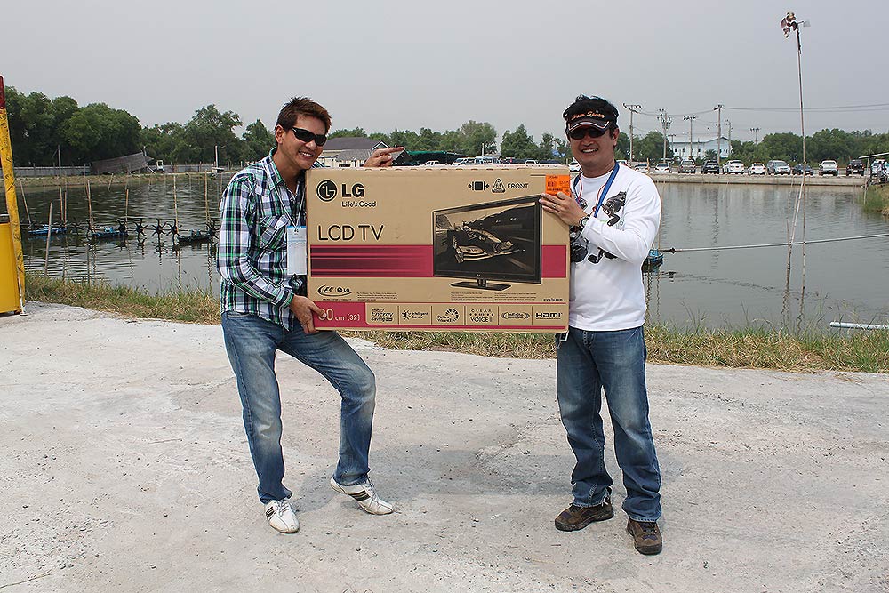 หนวดกุ้งไปซื้อเอาเองนะครับ :laughing: