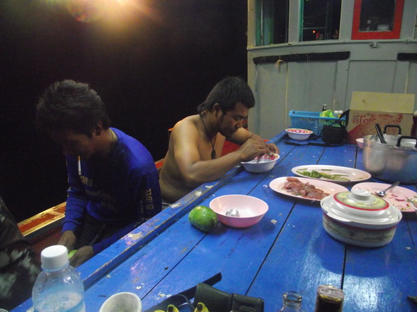 โซ้ยไม่เลิกกินดุครับรายนี้ :laughing: :laughing: :laughing: :laughing: :laughing: :laughing: