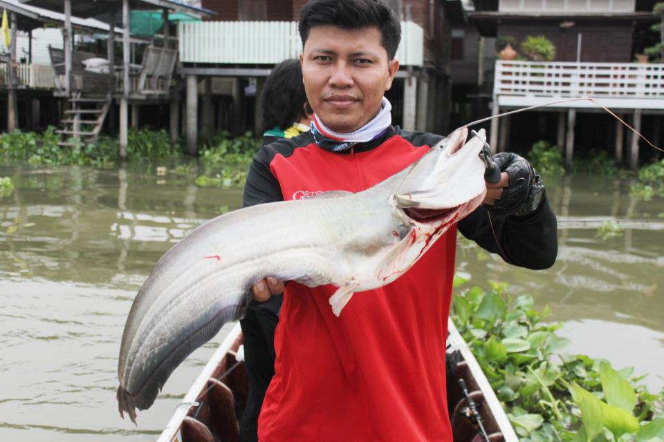 ปลาค้าวตัวแรกในชีวิตของฐา